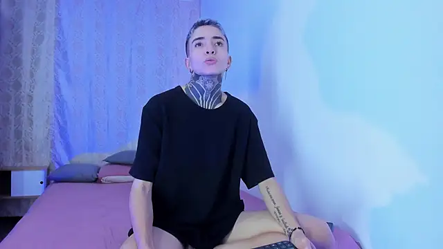 Tinny and Candy online show from January 2026 12:03:02 AM