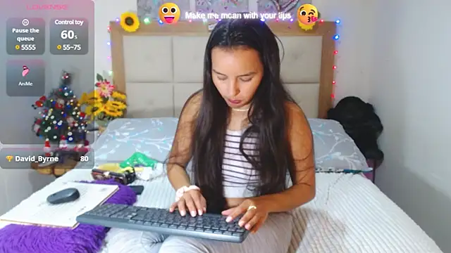 valentina hearts online show from January 2025 05:08:02 AM