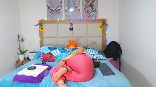 valentina hearts online show from March 2025 04:54:02 AM