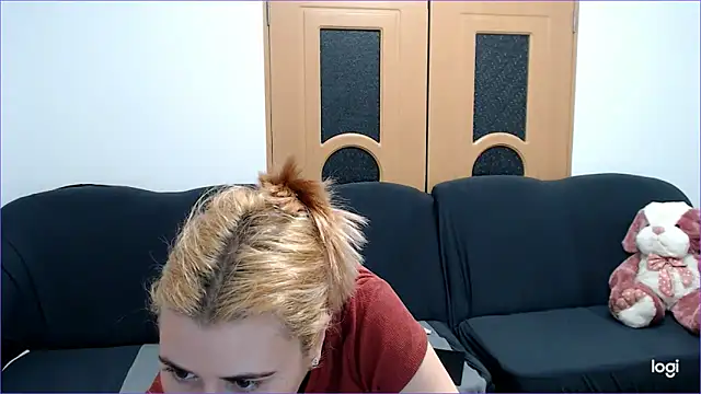 VioletaFlower7 online show from February 2025 05:21:02 PM