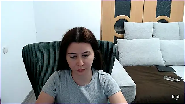 VioletaFlower7 online show from October 2025 02:36:01 PM