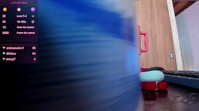 Snapshot of OraLarson chatting on February 2025 02:48:02 PM OraLarson online show from February 2025 02:48:02 PM