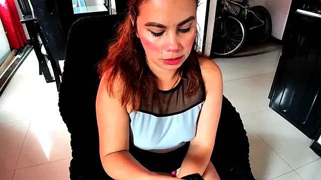 gigi stephans online show from February 2025 06:35:02 PM