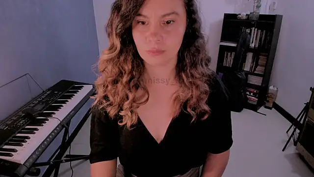 gigi stephans online show from July 2026 01:47:02 AM