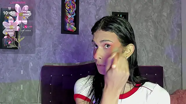 Mara friendboy699 online show from December 2024 08:00:01 PM