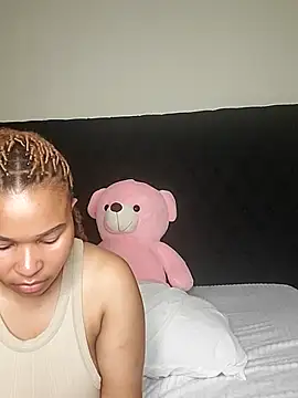 R-thequeen online show from February 2026 12:15:02 PM