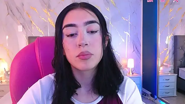 Snapshot of Julieta_De_Los_Angeles chatting on March 2025 03:48:02 AM Julieta De Los Angeles online show from March 2025 03:48:02 AM