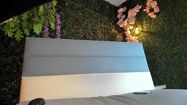 Snapshot of Novi_rosse chatting on February 2025 11:53:01 AM Novi rosse online show from February 2025 11:53:01 AM