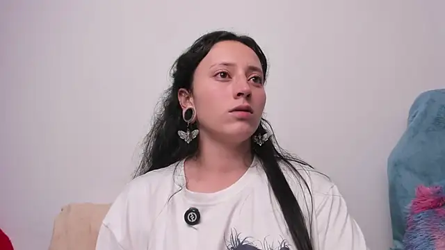 liaqueen610 online show from June 2026 01:18:02 AM