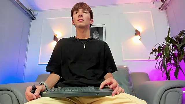 Snapshot of Jake_evans chatting on April 2026 04:50:02 AM Jake evans online show from April 2026 04:50:02 AM