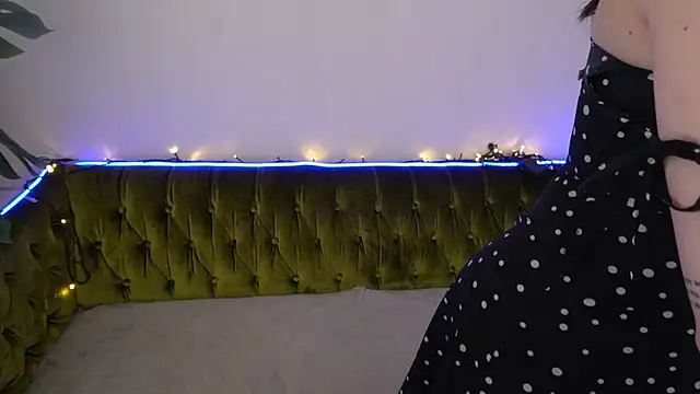 MonAmourrrR online show from January 2025 07:49:01 AM