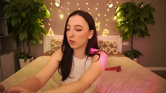 MonAmourrrR online show from February 2025 10:25:02 AM