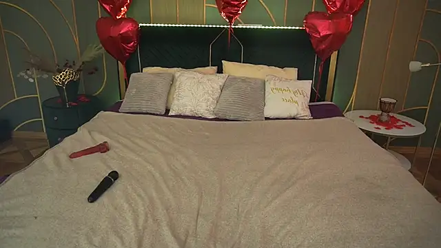 MonAmourrrR online show from March 2025 10:11:01 AM