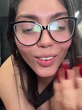 Snapshot of zui_lu chatting on February 2025 05:02:01 AM zui lu online show from February 2025 05:02:01 AM