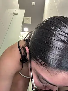 Snapshot of zui_lu chatting on March 2025 08:19:02 AM zui lu online show from March 2025 08:19:02 AM