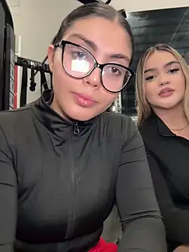 Snapshot of zui_lu chatting on March 2025 04:56:01 AM zui lu online show from March 2025 04:56:01 AM