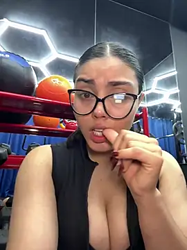 Snapshot of zui_lu chatting on March 2025 04:37:02 AM zui lu online show from March 2025 04:37:02 AM