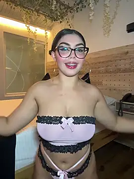 Snapshot of zui_lu chatting on November 2025 12:12:01 AM zui lu online show from November 2025 12:12:01 AM