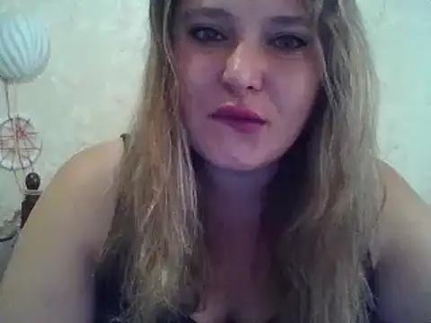 Snapshot of ParisMimi chatting on September 2025 07:01:01 AM ParisMimi online show from September 2025 07:01:01 AM