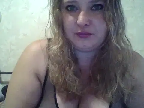 Snapshot of ParisMimi chatting on October 2025 08:34:01 AM ParisMimi online show from October 2025 08:34:01 AM