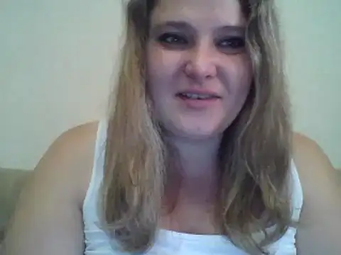 Snapshot of ParisMimi chatting on October 2025 08:04:02 AM ParisMimi online show from October 2025 08:04:02 AM