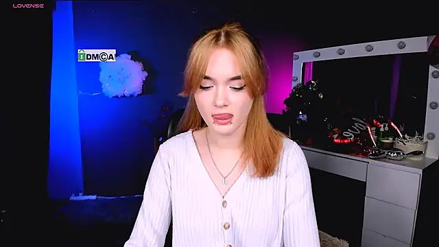 liana kisses online show from February 2025 11:13:01 AM