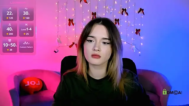 liana kisses online show from February 2026 08:01:01 PM