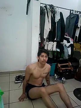 Snapshot of culitotragon24 chatting on October 2025 04:01:02 AM culitotragon24 online show from October 2025 04:01:02 AM