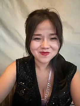 Snapshot of Efangfang chatting on January 2025 12:52:02 PM Efangfang online show from January 2025 12:52:02 PM