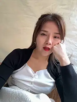 Snapshot of Efangfang chatting on January 2025 04:02:01 AM Efangfang online show from January 2025 04:02:01 AM