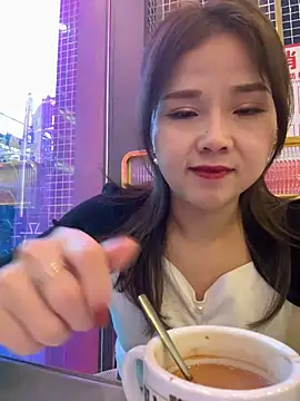 Snapshot of Efangfang chatting on January 2025 09:37:02 AM Efangfang online show from January 2025 09:37:02 AM