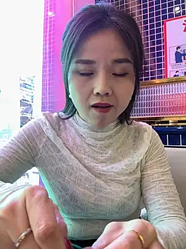 Snapshot of Efangfang chatting on January 2025 05:52:01 AM Efangfang online show from January 2025 05:52:01 AM