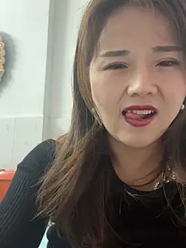 Snapshot of Efangfang chatting on March 2025 10:13:02 AM Efangfang online show from March 2025 10:13:02 AM