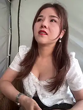 Snapshot of Efangfang chatting on March 2025 07:04:02 AM Efangfang online show from March 2025 07:04:02 AM