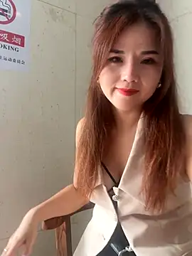 Snapshot of Efangfang chatting on September 2025 02:00:02 AM Efangfang online show from September 2025 02:00:02 AM