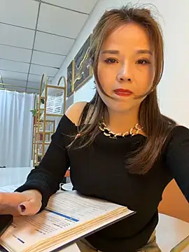 Snapshot of Efangfang chatting on February 2026 11:20:01 AM Efangfang online show from February 2026 11:20:01 AM