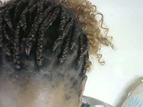 Pretty-emmie online show from October 2025 09:37:01 PM