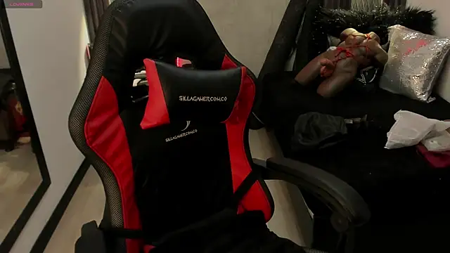 selene red  online show from January 2025 07:07:02 PM