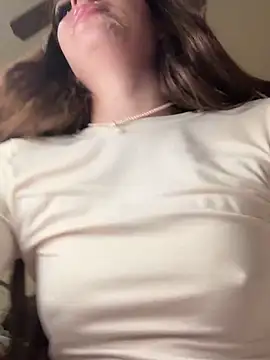 Snapshot of 18petitewhitegirl chatting on December 2024 09:28:02 PM 18petitewhitegirl online show from December 2024 09:28:02 PM