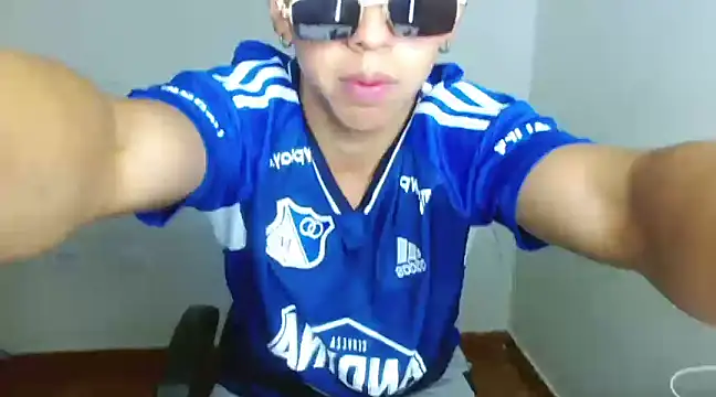 bigryuk0 online show from December 2024 08:50:02 PM
