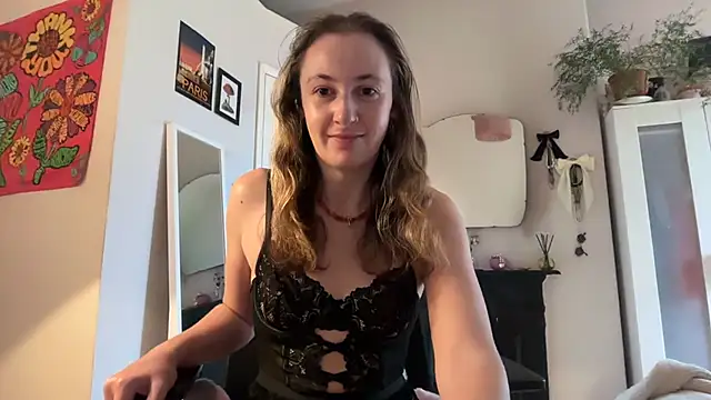 Snapshot of Littlelolo60 chatting on November 2025 10:26:01 AM Littlelolo60 online show from November 2025 10:26:01 AM