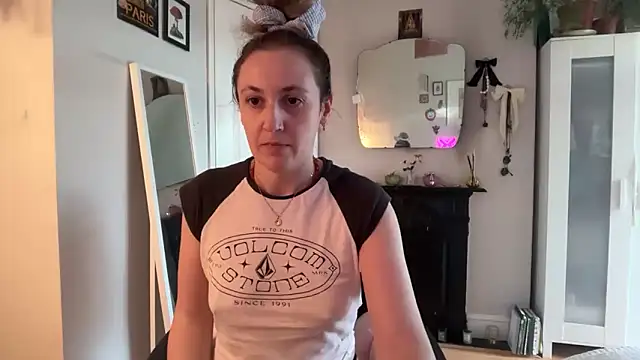 Littlelolo60 online show from June 2026 06:53:02 PM