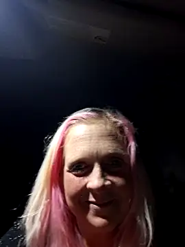 chubby british blonde uk online show from February 2026 02:59:02 AM