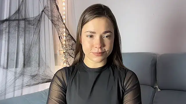 Mika Miller online show from October 2025 10:33:01 PM