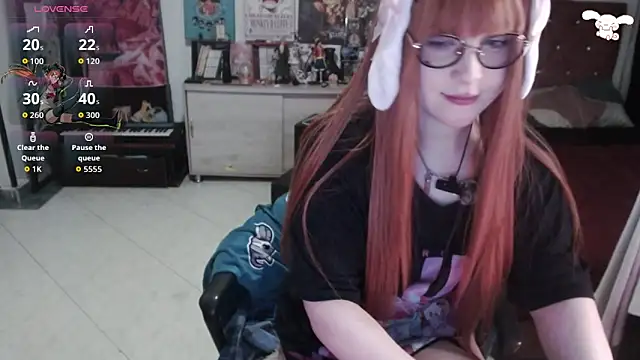 Avril2001 online show from November 2025 02:45:01 AM