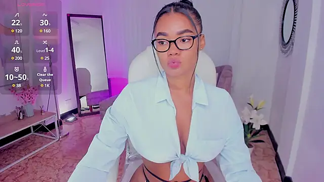 Snapshot of madisson_davon chatting on March 2025 01:57:02 PM madisson davon online show from March 2025 01:57:02 PM