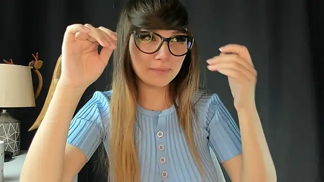 Kelly  bon online show from March 2025 04:34:02 PM