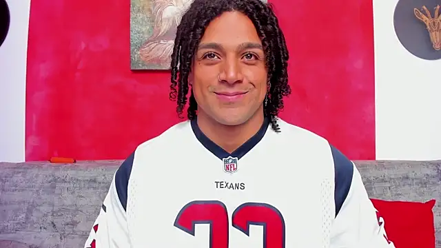 Snapshot of MikeEstevess chatting on December 2024 09:35:01 AM MikeEstevess online show from December 2024 09:35:01 AM