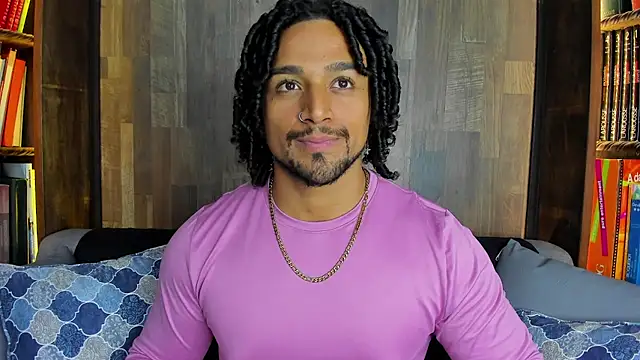 Snapshot of MikeEstevess chatting on February 2025 04:26:02 AM MikeEstevess online show from February 2025 04:26:02 AM