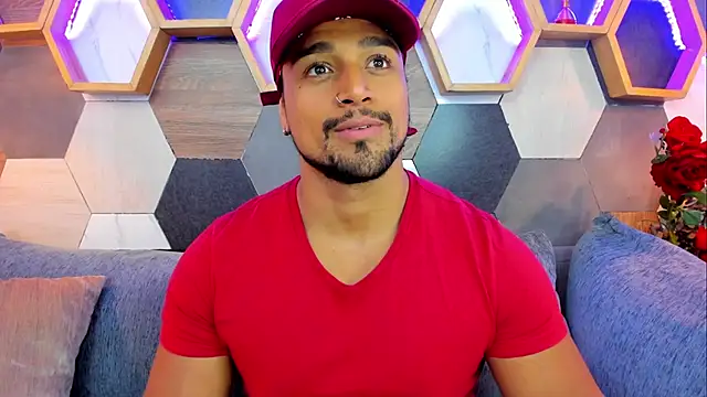 Snapshot of MikeEstevess chatting on February 2025 11:54:01 AM MikeEstevess online show from February 2025 11:54:01 AM